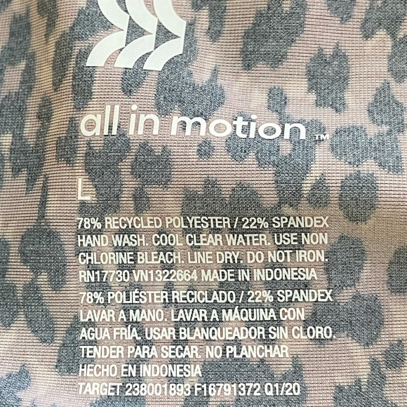 ALL In Motion NWT black/brown animal print long sleeve swim top - Picture 15 of 15